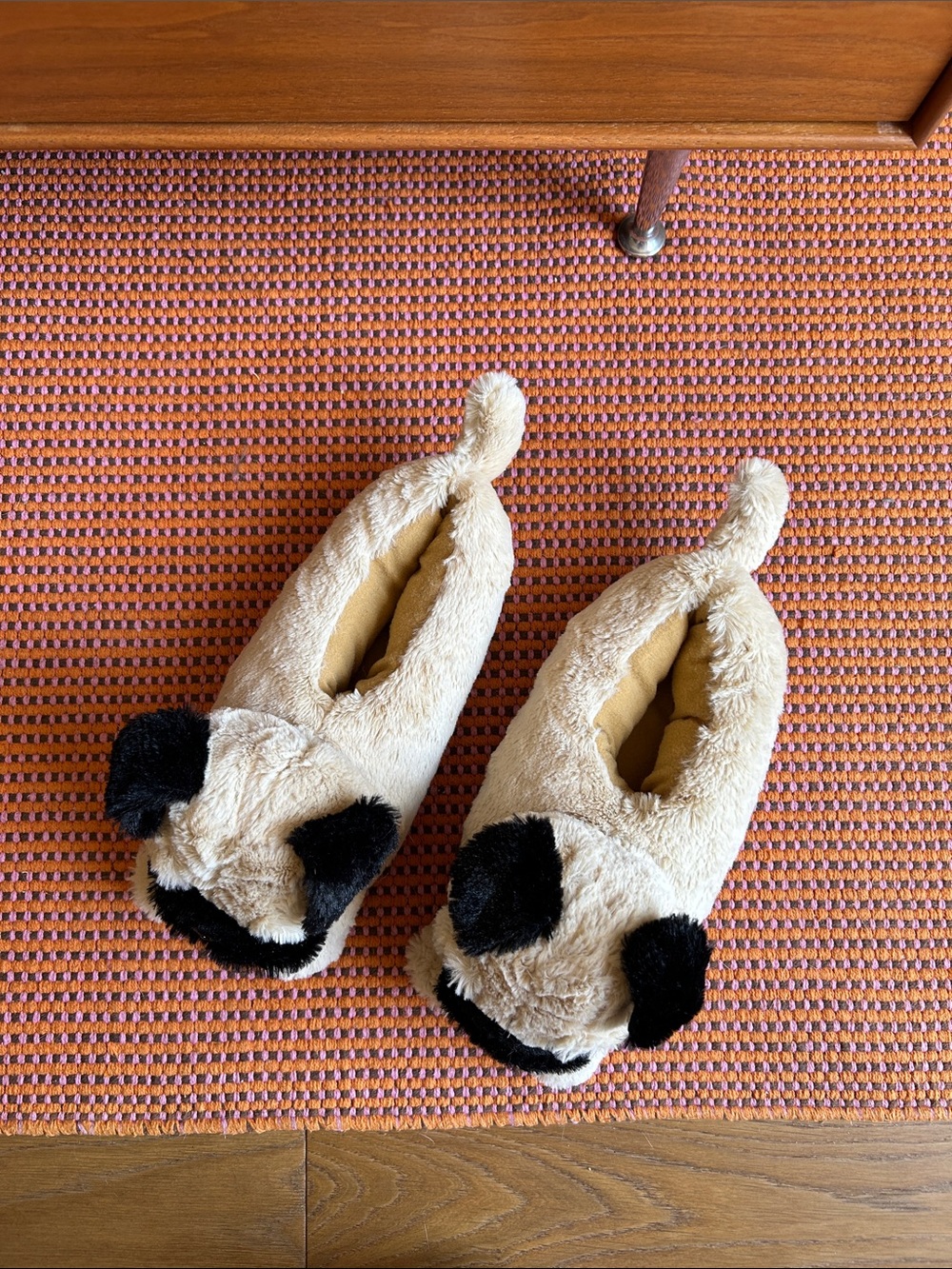 Pug Slippers - Picture 2 of 7